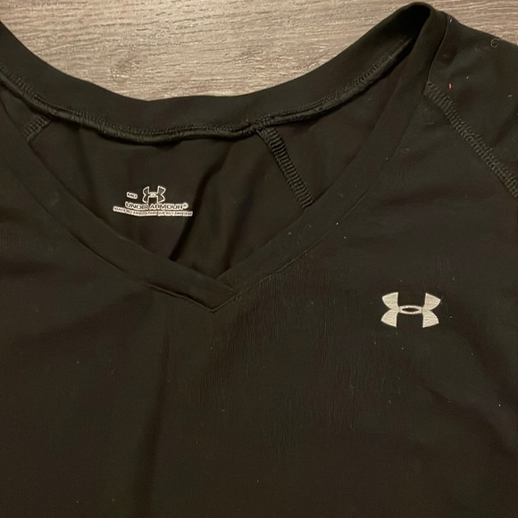 Under Armour long sleeve workout shirt - Picture 3 of 4